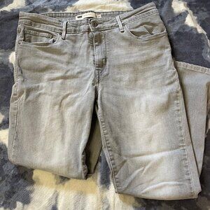 Levi’s Mid Rise Skinny Jeans - Size 14 - EUC